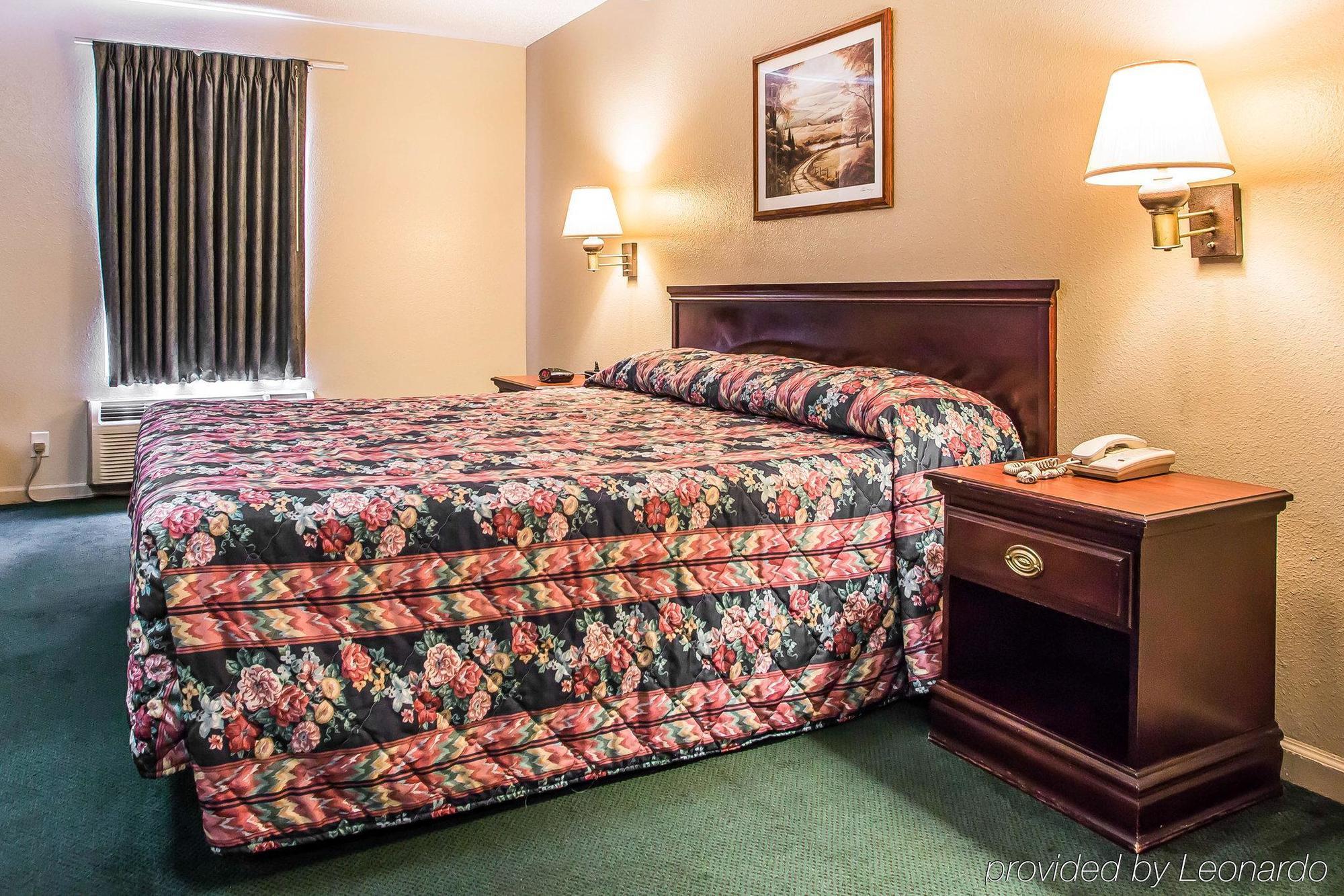 Econo Lodge Inn & Suites Granite City Exterior foto